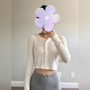 Aritzia Neptune Cropped cardigan size S in light birch